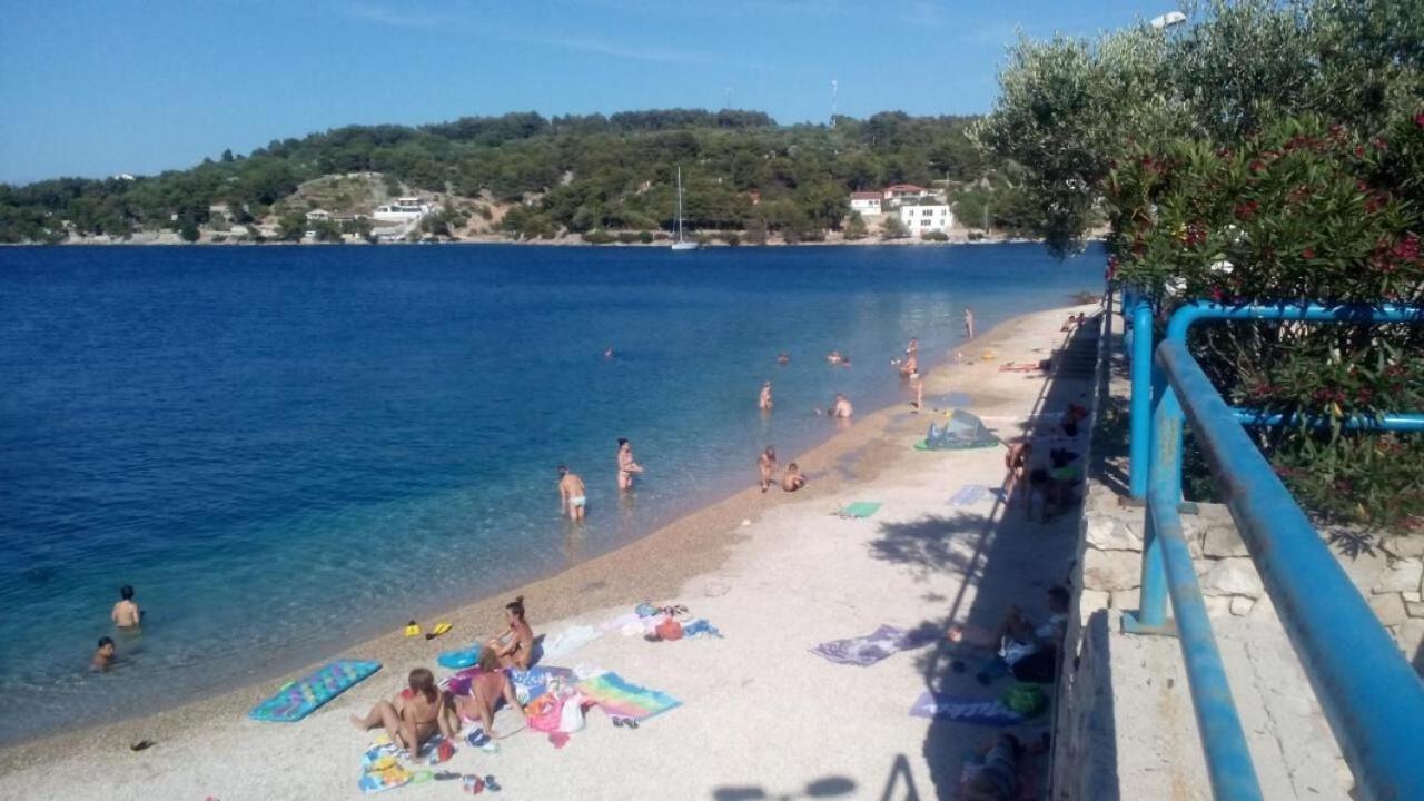 Apartments Vlado - 50M From The Sea Rogač Kültér fotó